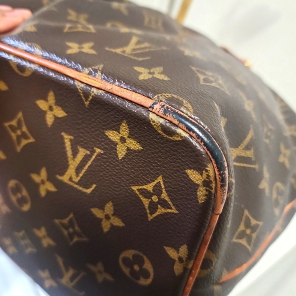 Louis Vuitton Monogram Palermo PM Handbag - Picture 7 of 16
